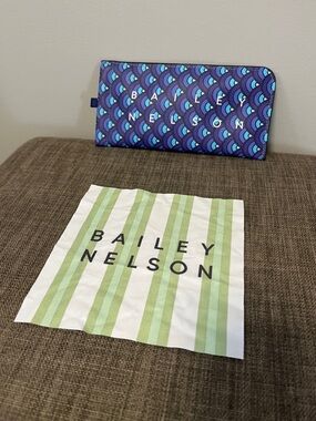 Bailey Nelson Blue Patterned Eyeglass Case